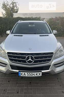 Внедорожник / Кроссовер Mercedes-Benz M-Class 2013 в Киеве