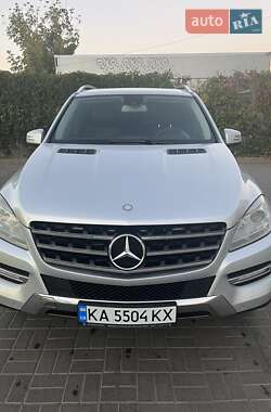 Позашляховик / Кросовер Mercedes-Benz M-Class 2013 в 