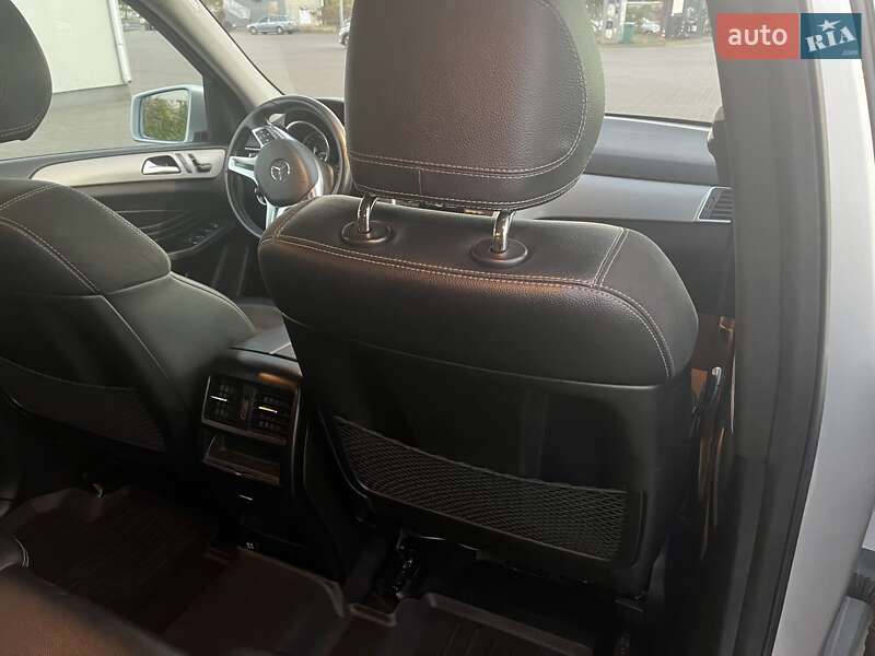 Позашляховик / Кросовер Mercedes-Benz M-Class 2013 в Києві