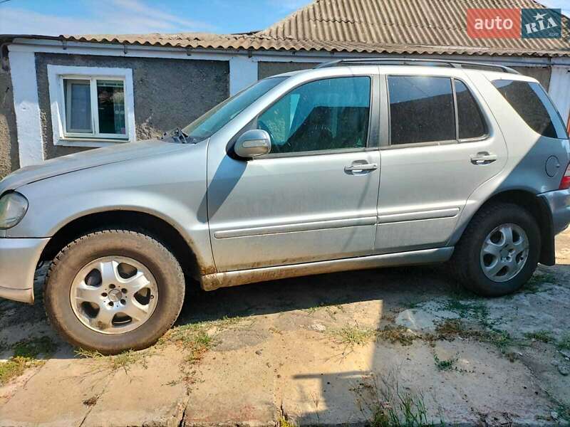 Внедорожник / Кроссовер Mercedes-Benz M-Class 2003 в Николаеве