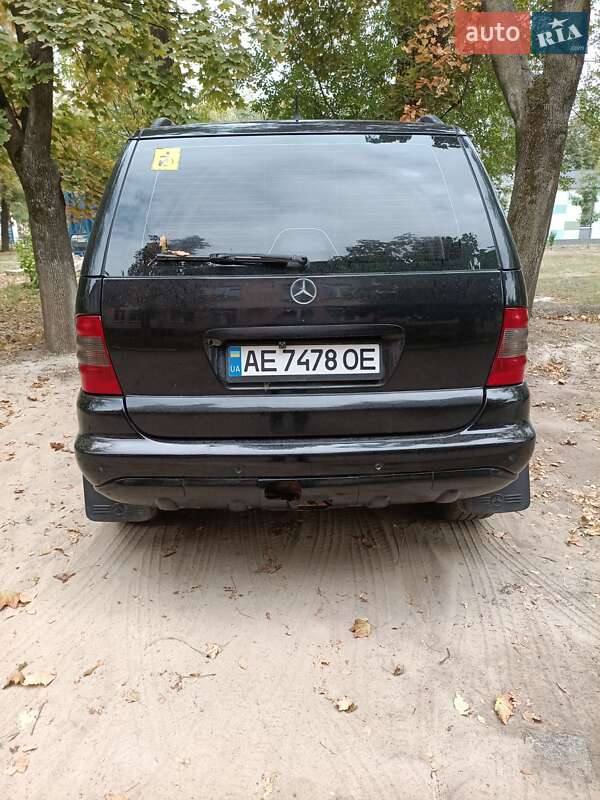 Позашляховик / Кросовер Mercedes-Benz M-Class 2005 в Дніпрі фото 8 Позашляховик / Кросовер Mercedes-Benz M-Class 2005 в Дніпрі