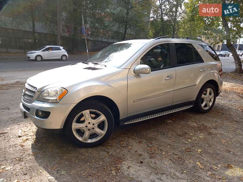 Внедорожник / Кроссовер Mercedes-Benz M-Class 2008 в Киеве