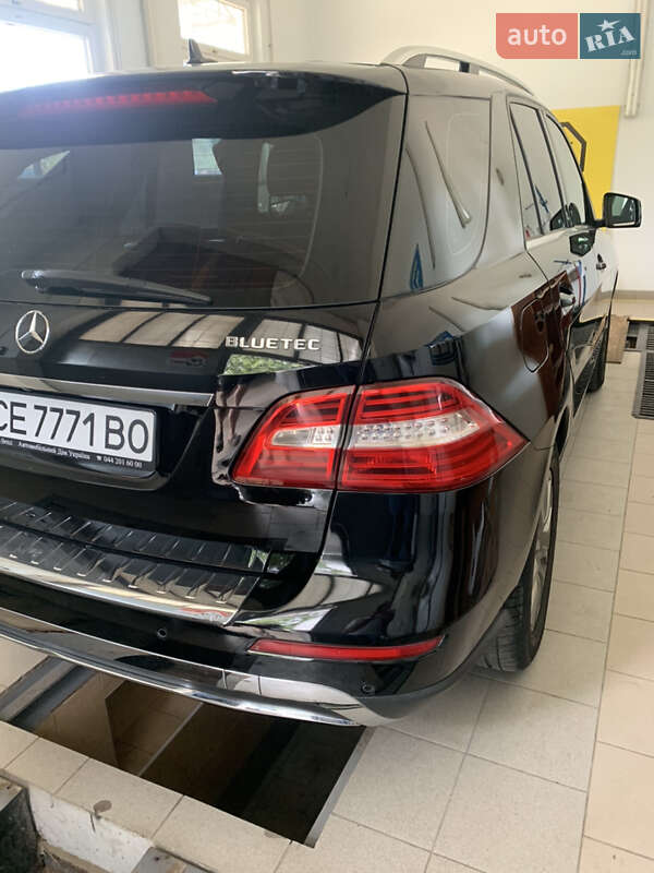 Позашляховик / Кросовер Mercedes-Benz M-Class 2013 в Чернівцях