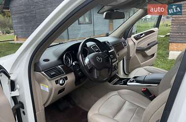 Внедорожник / Кроссовер Mercedes-Benz M-Class 2011 в Черновцах