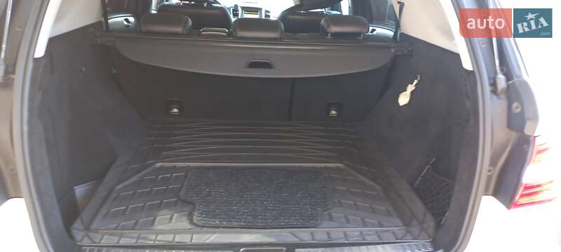 Внедорожник / Кроссовер Mercedes-Benz M-Class 2012 в Южном