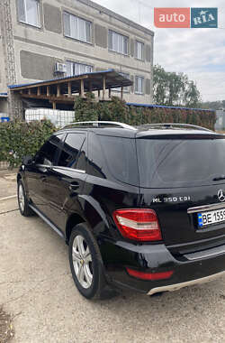 Внедорожник / Кроссовер Mercedes-Benz M-Class 2011 в 