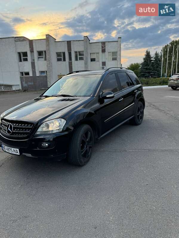 Внедорожник / Кроссовер Mercedes-Benz M-Class 2008 в Южноукраинске