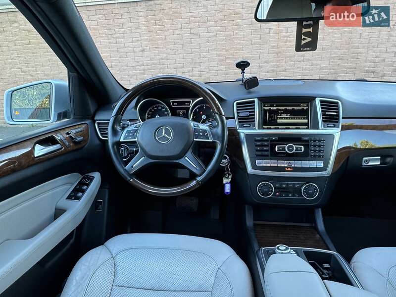 Позашляховик / Кросовер Mercedes-Benz M-Class 2014 в Одесі
