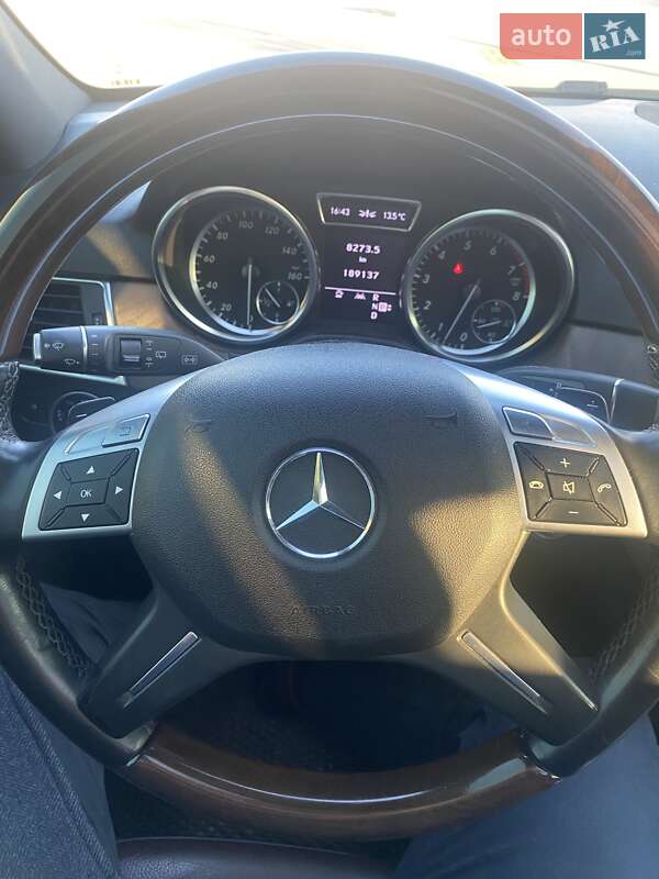 Внедорожник / Кроссовер Mercedes-Benz M-Class 2011 в Киеве