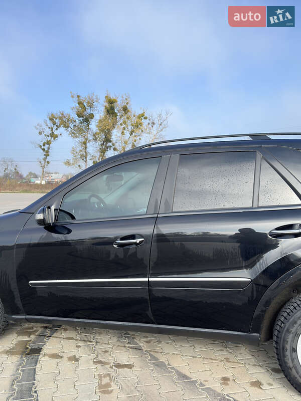 Внедорожник / Кроссовер Mercedes-Benz M-Class 2007 в Черновцах