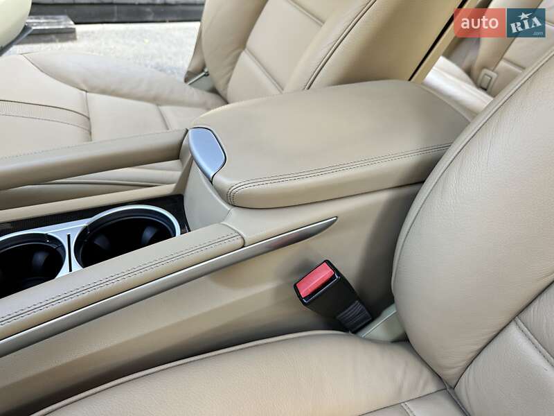 Внедорожник / Кроссовер Mercedes-Benz M-Class 2010 в Киеве