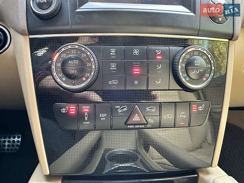 Внедорожник / Кроссовер Mercedes-Benz M-Class 2010 в Киеве