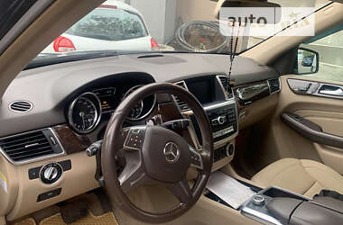 Внедорожник / Кроссовер Mercedes-Benz M-Class 2013 в Тысменице