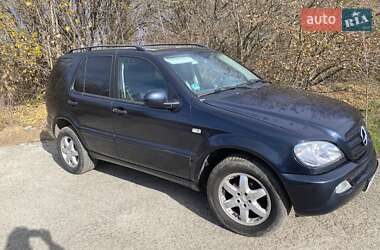 Внедорожник / Кроссовер Mercedes-Benz M-Class 2001 в 