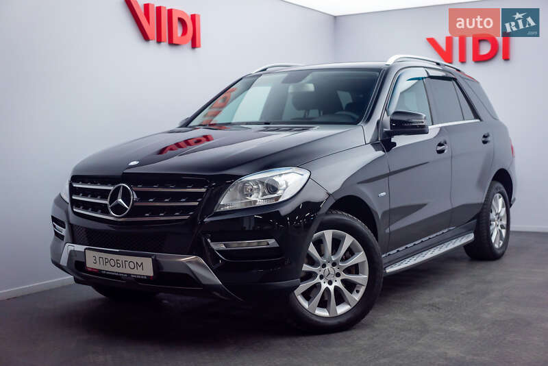 Позашляховик / Кросовер Mercedes-Benz M-Class 2012 в Києві