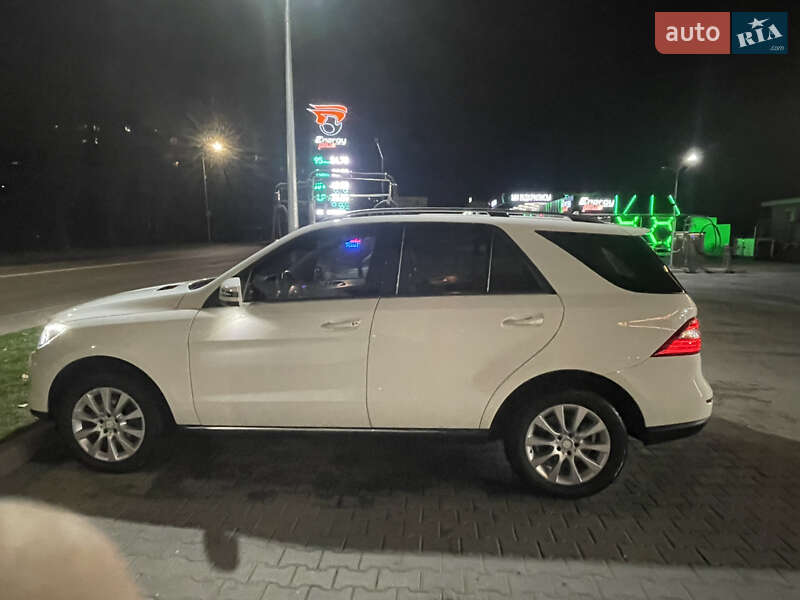 Позашляховик / Кросовер Mercedes-Benz M-Class 2013 в Києві