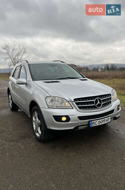 Позашляховик / Кросовер Mercedes-Benz M-Class 2005 в Старому Самборі