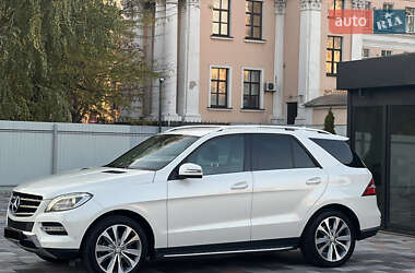 Позашляховик / Кросовер Mercedes-Benz M-Class 2013 в Києві