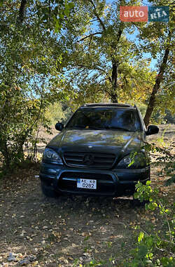 Позашляховик / Кросовер Mercedes-Benz M-Class 2000 в Дніпрі