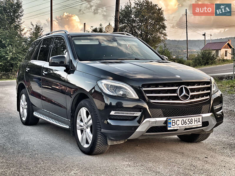 Позашляховик / Кросовер Mercedes-Benz M-Class 2013 в 