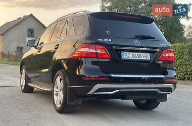 Позашляховик / Кросовер Mercedes-Benz M-Class 2013 в 