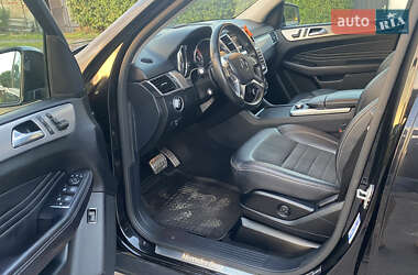Позашляховик / Кросовер Mercedes-Benz M-Class 2013 в 