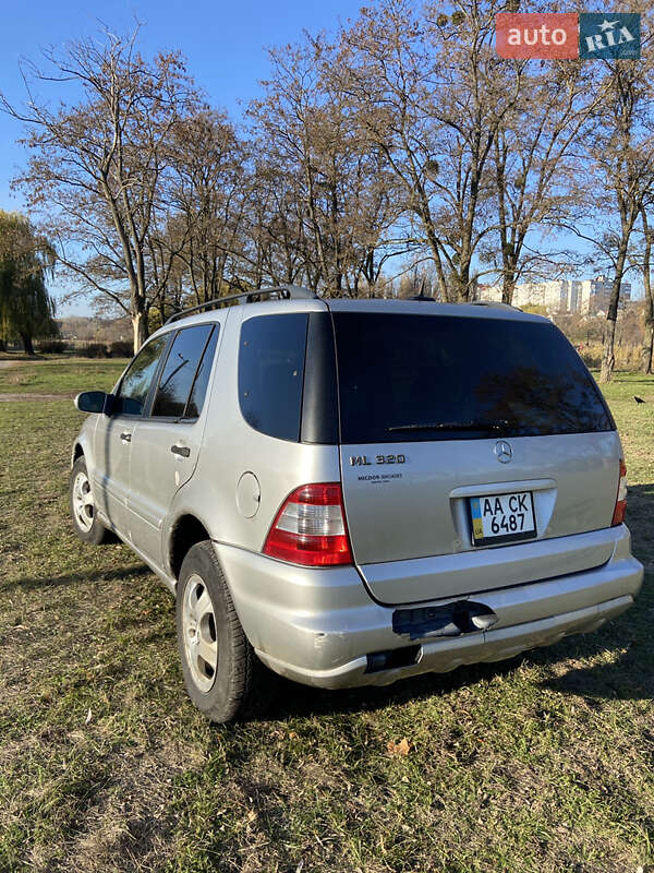 Внедорожник / Кроссовер Mercedes-Benz M-Class 2003 в Белой Церкви