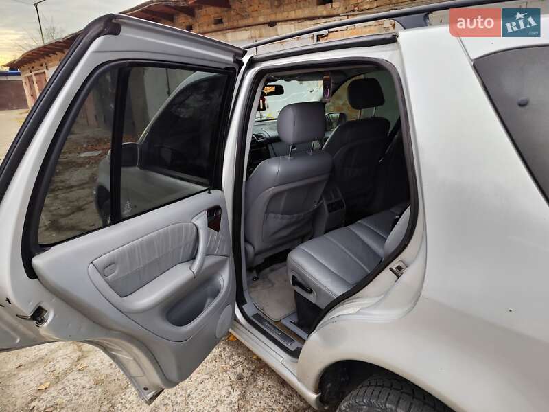 Внедорожник / Кроссовер Mercedes-Benz M-Class 2001 в Киеве