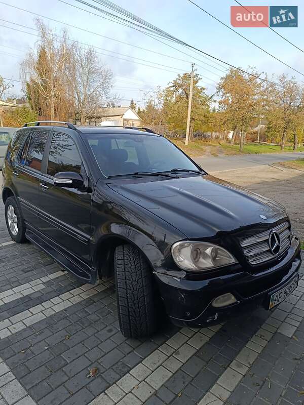 Mercedes-Benz M-Class 2005