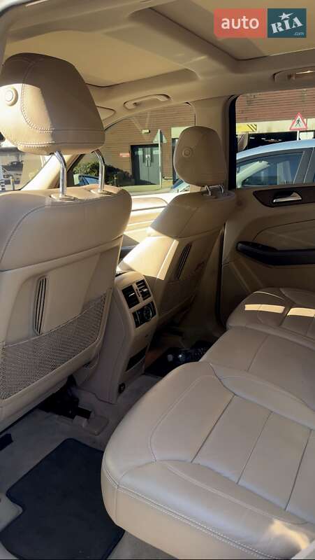 Внедорожник / Кроссовер Mercedes-Benz M-Class 2015 в Ивано-Франковске