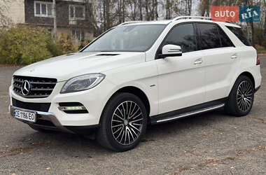 Внедорожник / Кроссовер Mercedes-Benz M-Class 2012 в Черновцах