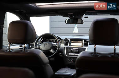Внедорожник / Кроссовер Mercedes-Benz M-Class 2012 в 
