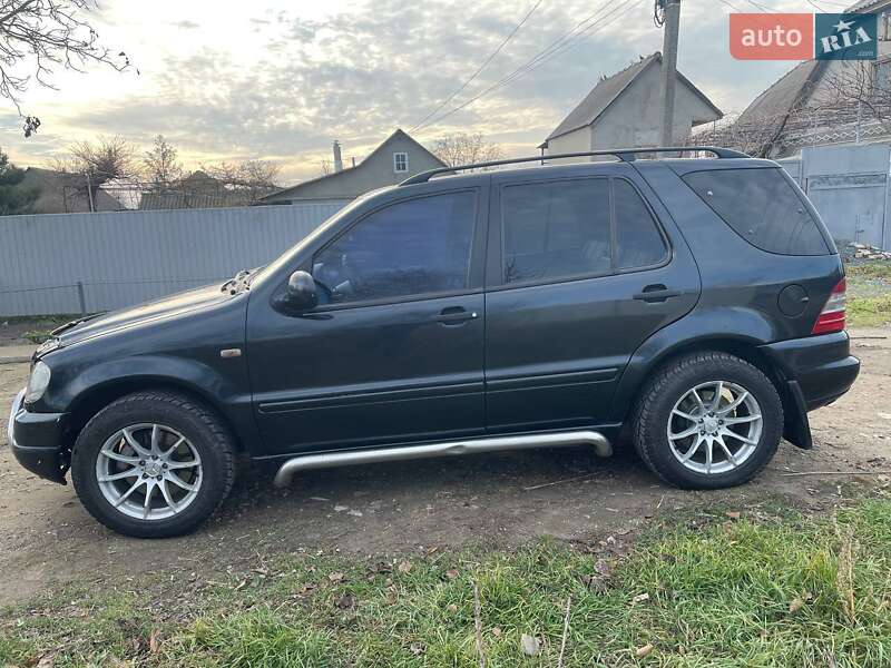 Внедорожник / Кроссовер Mercedes-Benz M-Class 2000 в Измаиле