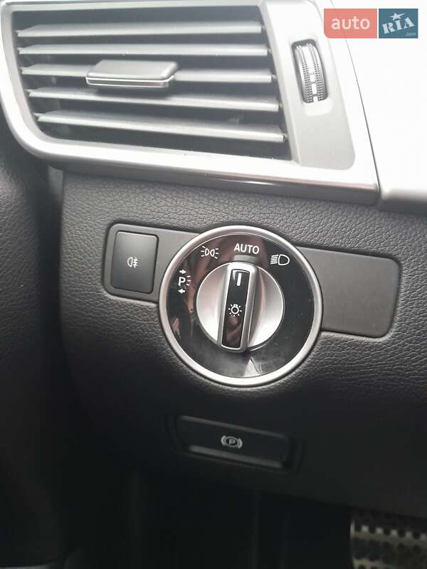 Внедорожник / Кроссовер Mercedes-Benz M-Class 2013 в Киеве