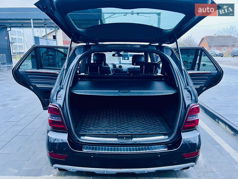 Внедорожник / Кроссовер Mercedes-Benz M-Class 2011 в Самборе
