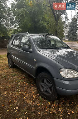 Позашляховик / Кросовер Mercedes-Benz M-Class 2001 в Коростені