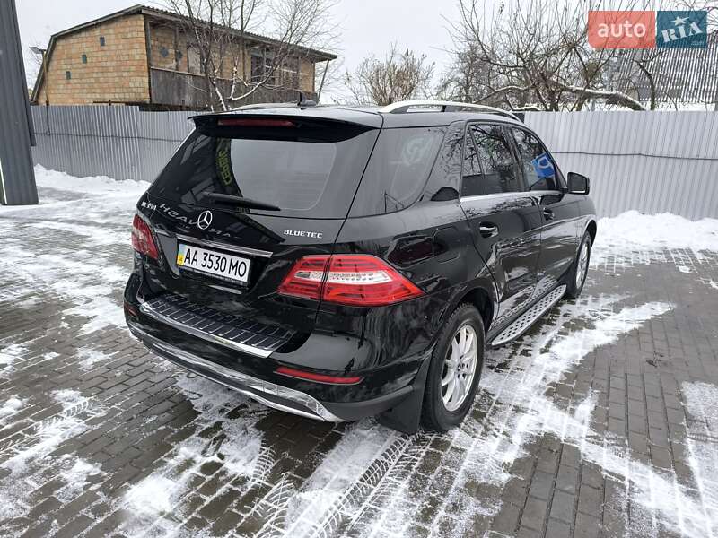 Внедорожник / Кроссовер Mercedes-Benz M-Class 2013 в Киеве