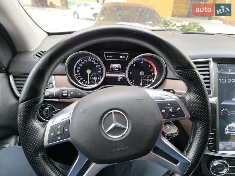 Внедорожник / Кроссовер Mercedes-Benz M-Class 2013 в Киеве