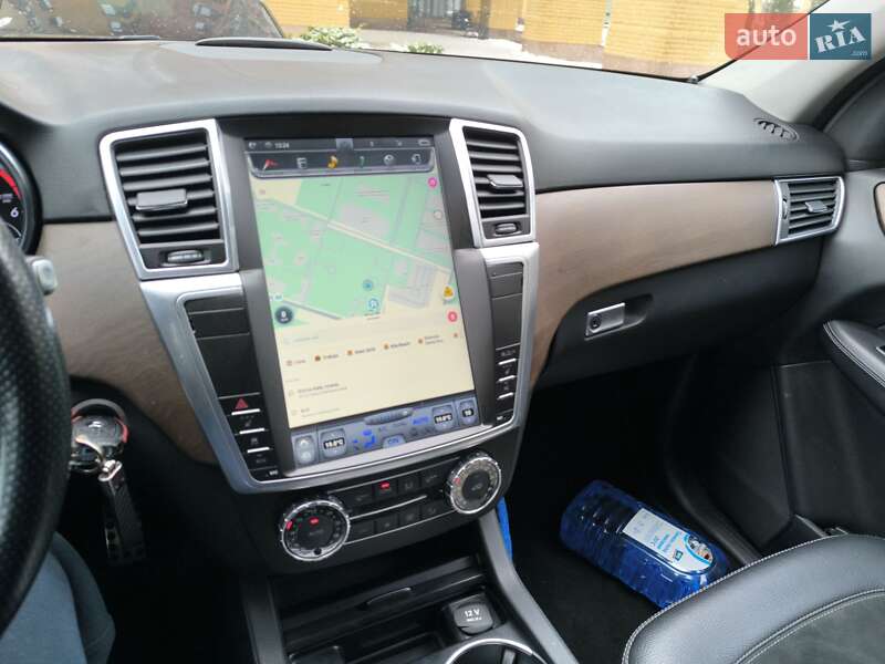 Внедорожник / Кроссовер Mercedes-Benz M-Class 2013 в Киеве