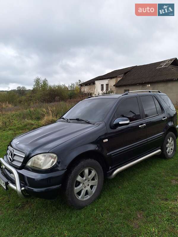 Внедорожник / Кроссовер Mercedes-Benz M-Class 2001 в Ивано-Франковске
