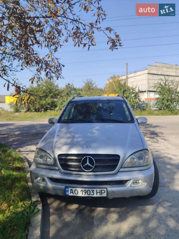 Внедорожник / Кроссовер Mercedes-Benz M-Class 2002 в Ужгороде