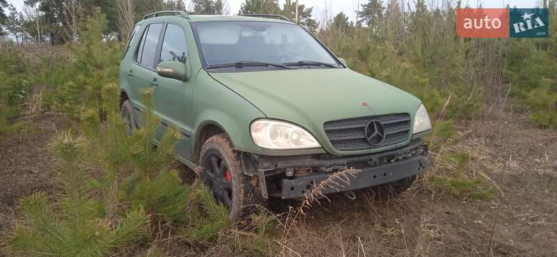 Внедорожник / Кроссовер Mercedes-Benz M-Class 2002 в Калиновке