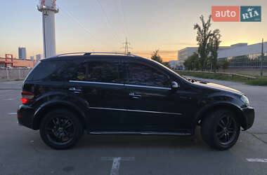 Внедорожник / Кроссовер Mercedes-Benz M-Class 2005 в 