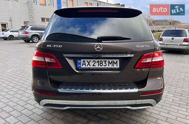 Внедорожник / Кроссовер Mercedes-Benz M-Class 2013 в 
