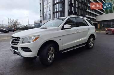 Позашляховик / Кросовер Mercedes-Benz M-Class 2012 в Києві