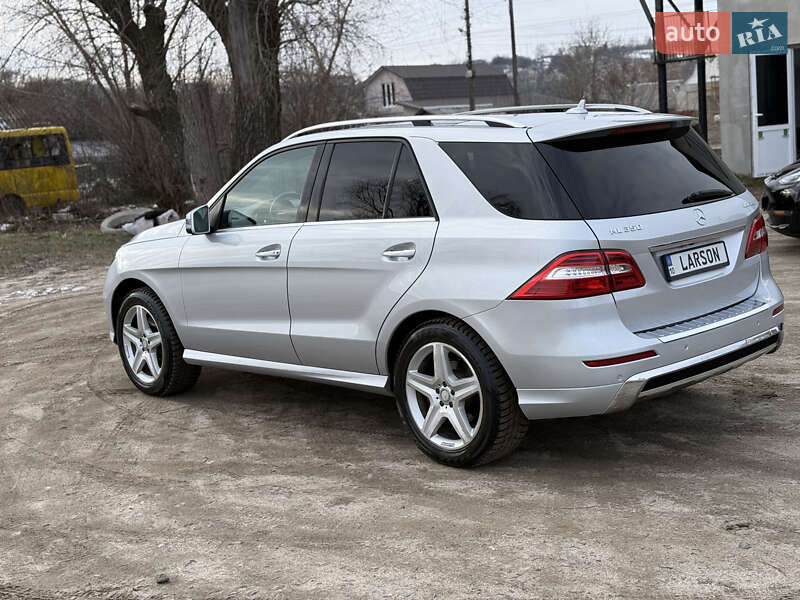 Позашляховик / Кросовер Mercedes-Benz M-Class 2013 в Києві