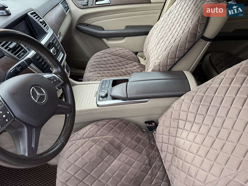 Позашляховик / Кросовер Mercedes-Benz M-Class 2013 в Києві