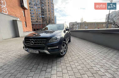 Позашляховик / Кросовер Mercedes-Benz M-Class 2012 в Києві