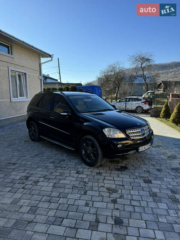 Внедорожник / Кроссовер Mercedes-Benz M-Class 2006 в Кутах