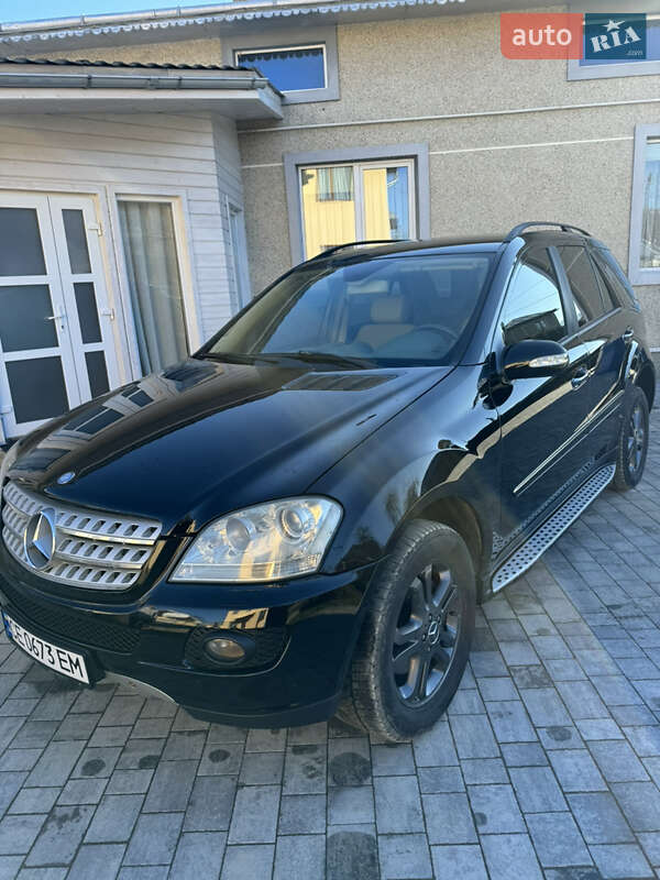 Внедорожник / Кроссовер Mercedes-Benz M-Class 2006 в Кутах